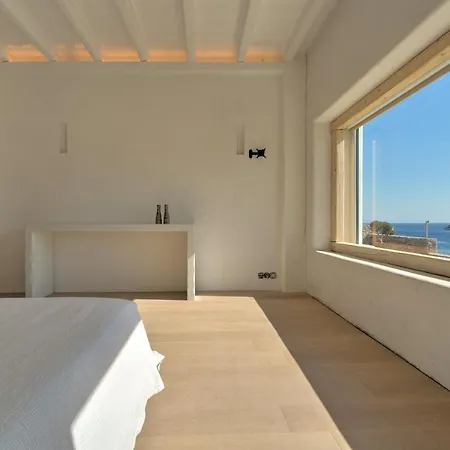 Beachfront Mykon Villa *