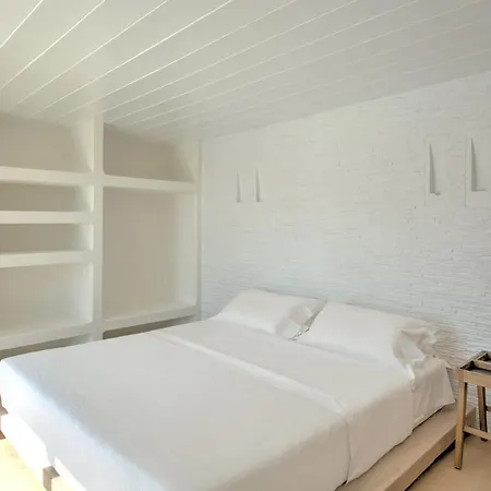 Beachfront Mykon וילה *