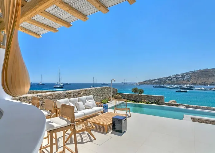 Beachfront Mykon וילה *